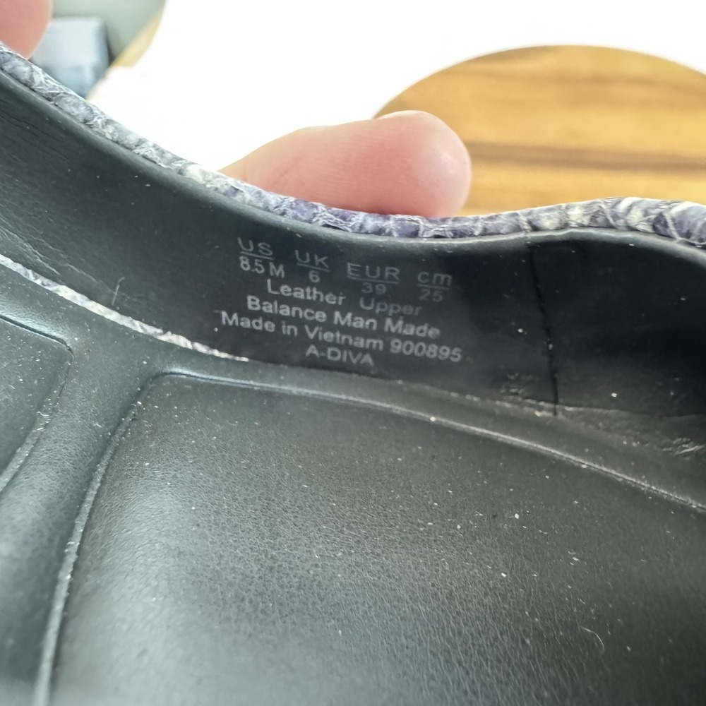 Womens Sarto Diva Snakeprint‎ Leather Comfort Kitten Heeled Pumps Size 8.5 M GUC - Picture 8 of 8